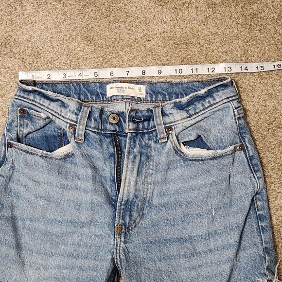 Abercrombie and Fitch jeans - Picture 5 of 7
